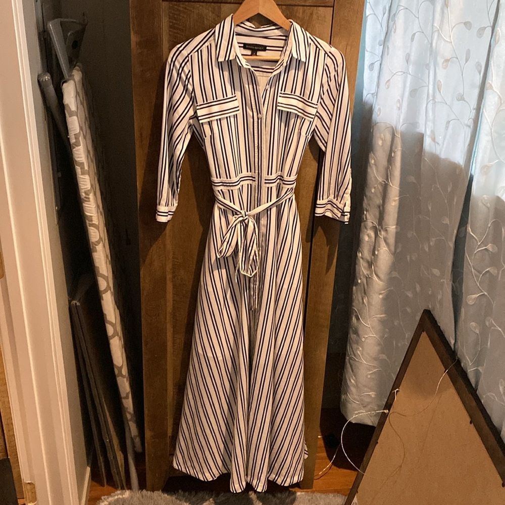 Banana Republic Striped Button-Down Midi Dress with Belt - Size 4 - Picture 2 of 4